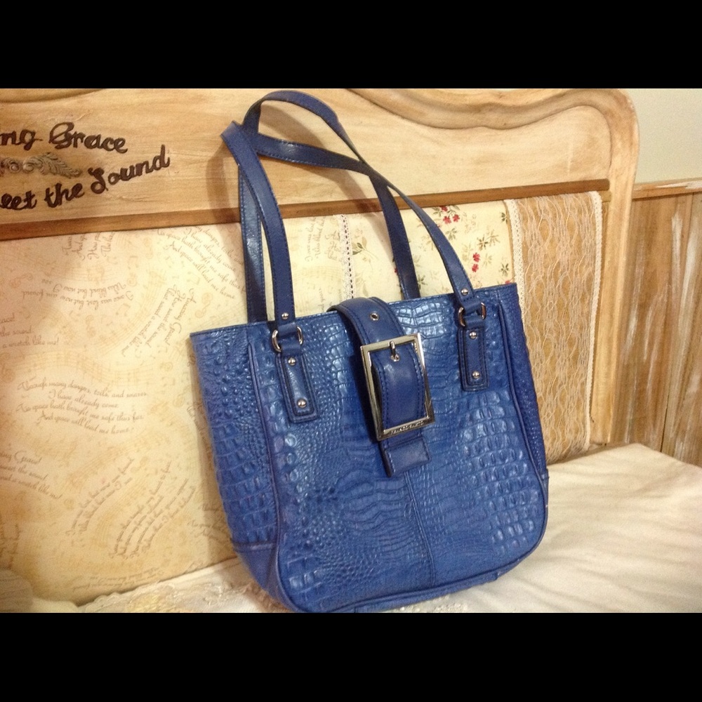Handbag - Picture 2 of 4